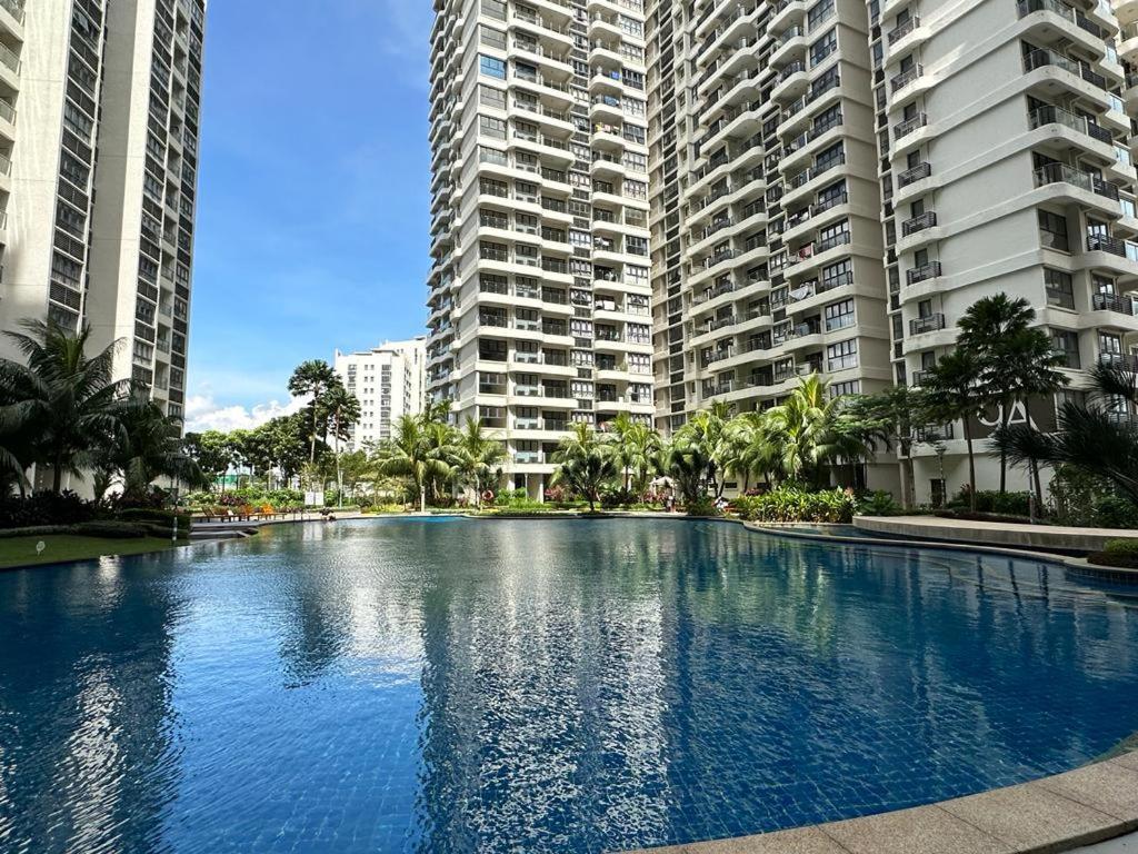 Dangabay 2bedroom Seaview Luxury Design Unit Apartment *